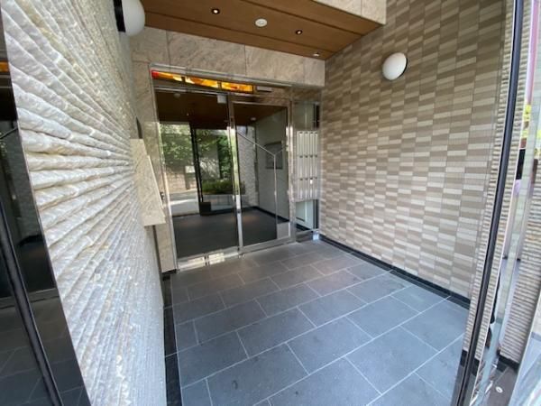 �y�G���g�����X�z�@