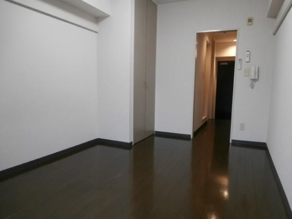 �y���ԁE���r���O�z�@