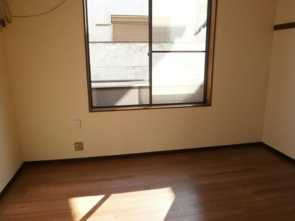 �y���ԁE���r���O�z�@