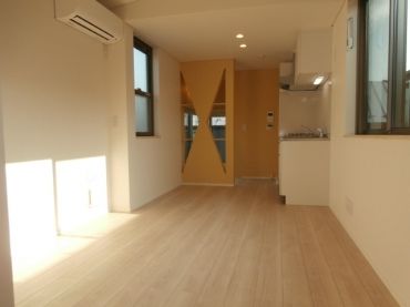 �y���ԁE���r���O�z�@