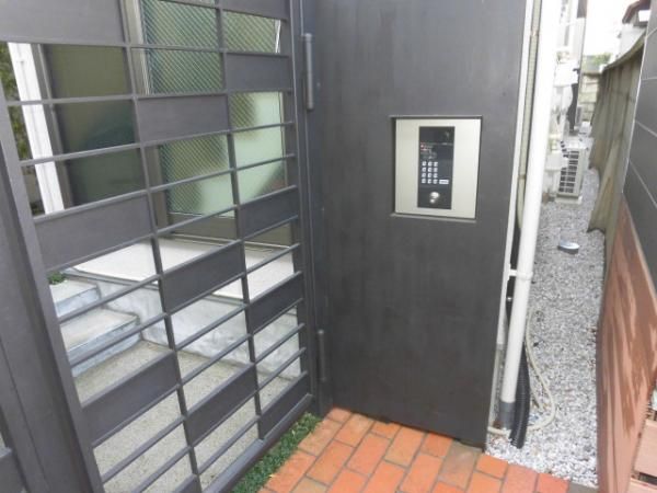 �y�G���g�����X�z�@