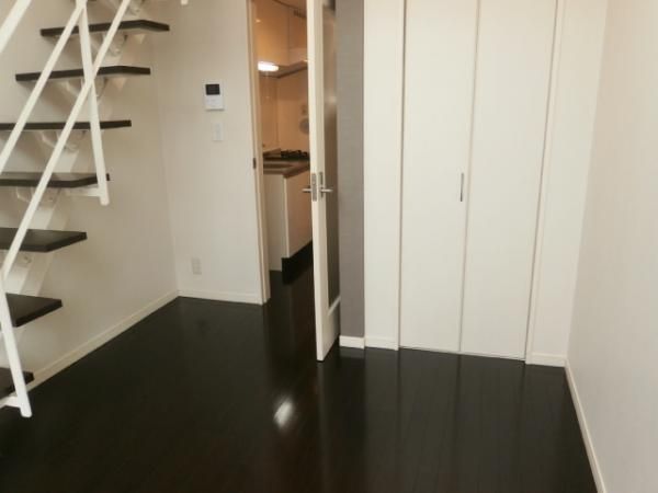 �y���ԁE���r���O�z�@