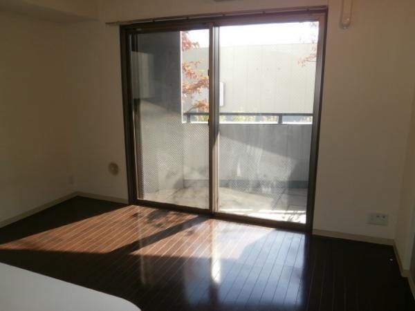 �y���ԁE���r���O�z�@