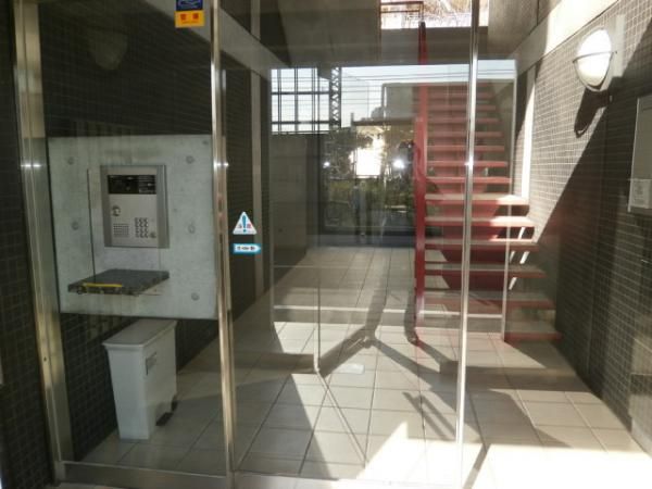 �y�G���g�����X�z�@