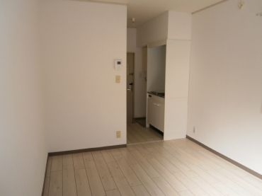 �y���ԁE���r���O�z�@