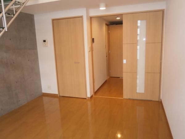 �y�����E���r���O�z�@