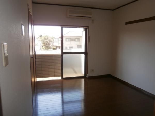 �y���ԁE���r���O�z�@