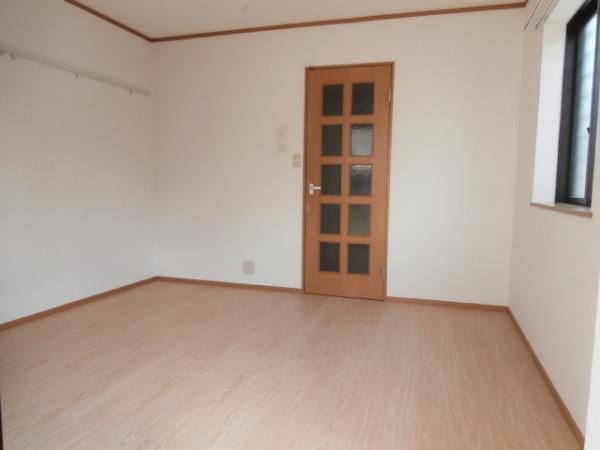 �y���ԁE���r���O�z�@