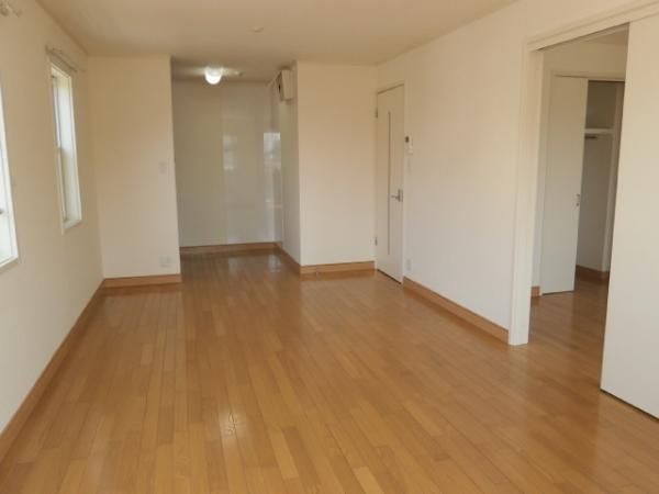 �y�����E���r���O�z�@